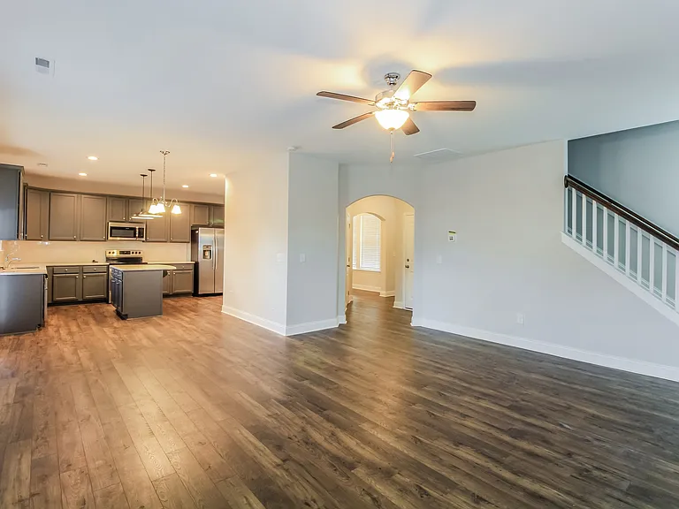 7881 Waterwillow Dr — Photo 3