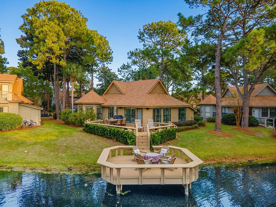 1st image of 204 Sandestin Blvd W