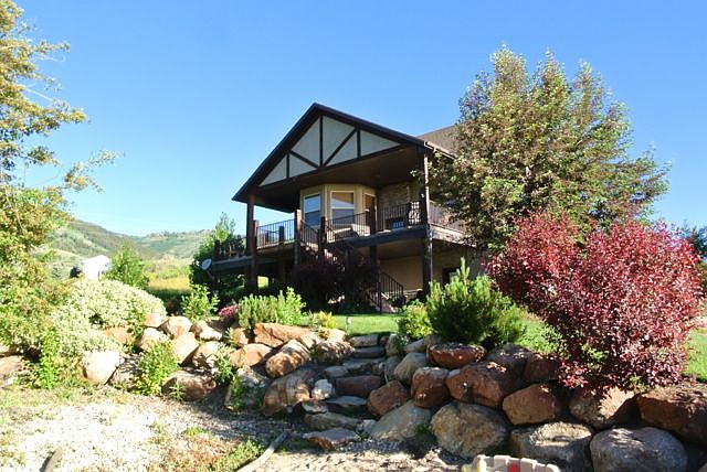 1st image of 522 Lakeside Dr