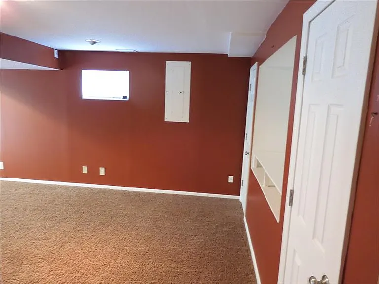 3025 Wolf Creek Way — Photo 18