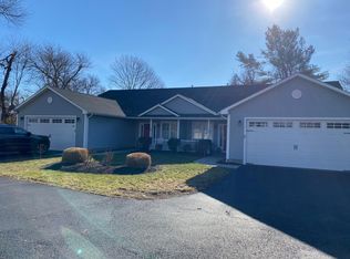 8 Mettatuxet Rd, Narragansett, RI 02882