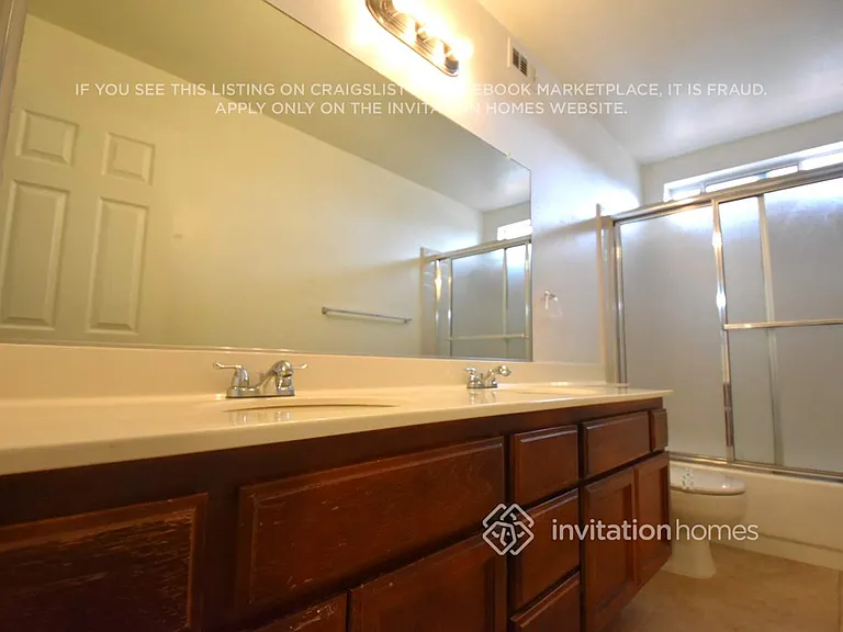 5319 Gardendale Ln — Photo 10