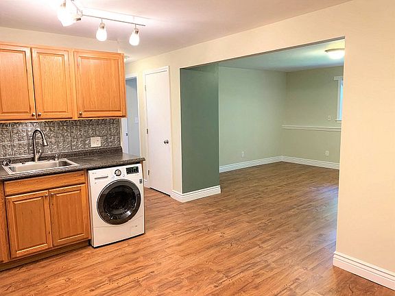 4th image of 11 Hoyt St APT 102