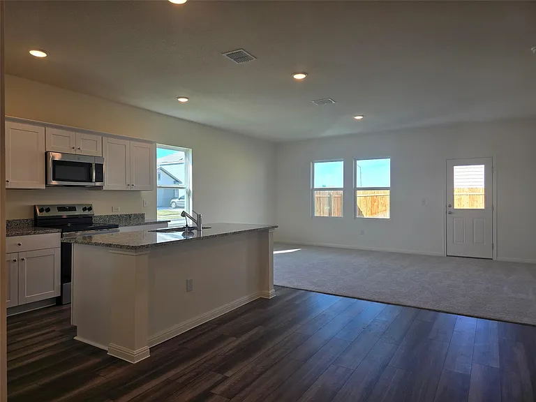 624 Wesley Miller Ln — Photo 14