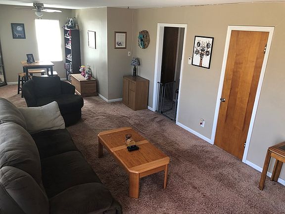 5th image of 860 Vassar Dr