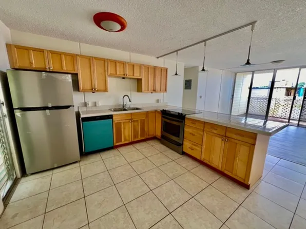 95-2057 Waikalani Pl #406, Mililani, HI 96789