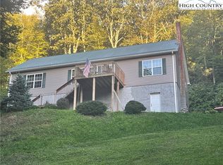 109 Mountain Laurel Ln, Newland, NC 28657