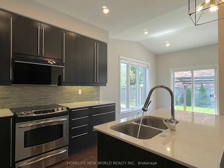 2276 Whistling Springs Cres — Photo 8