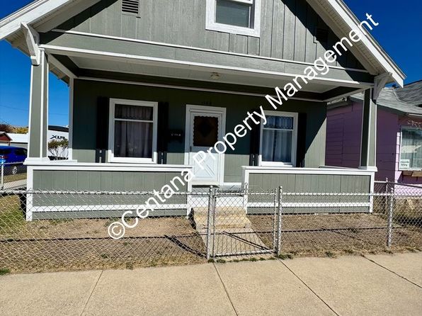 1100 E 4th St