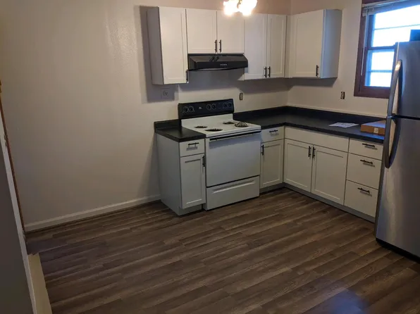 1122 27th St #2, Des Moines, IA 50311