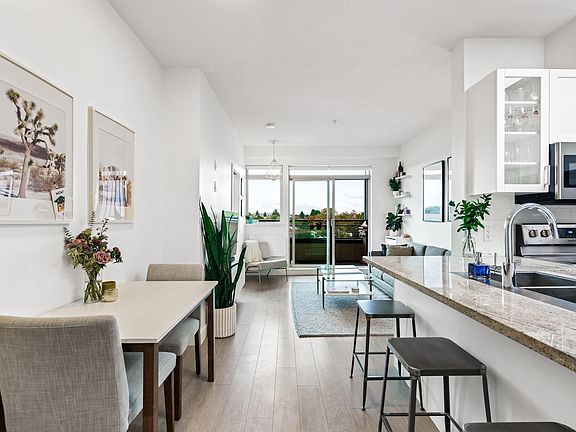 5th image of 688 E 17th Ave Penthouse 15