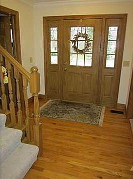 2nd image of 1613 Jeannine Ln