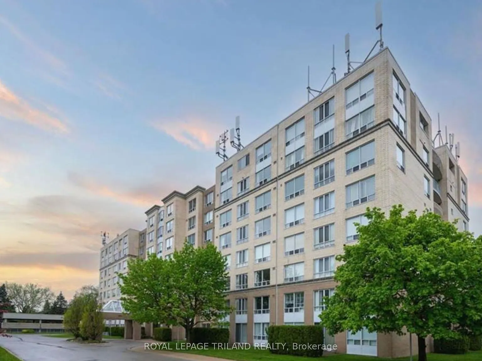 2 bed, $2,400 — Photo 1