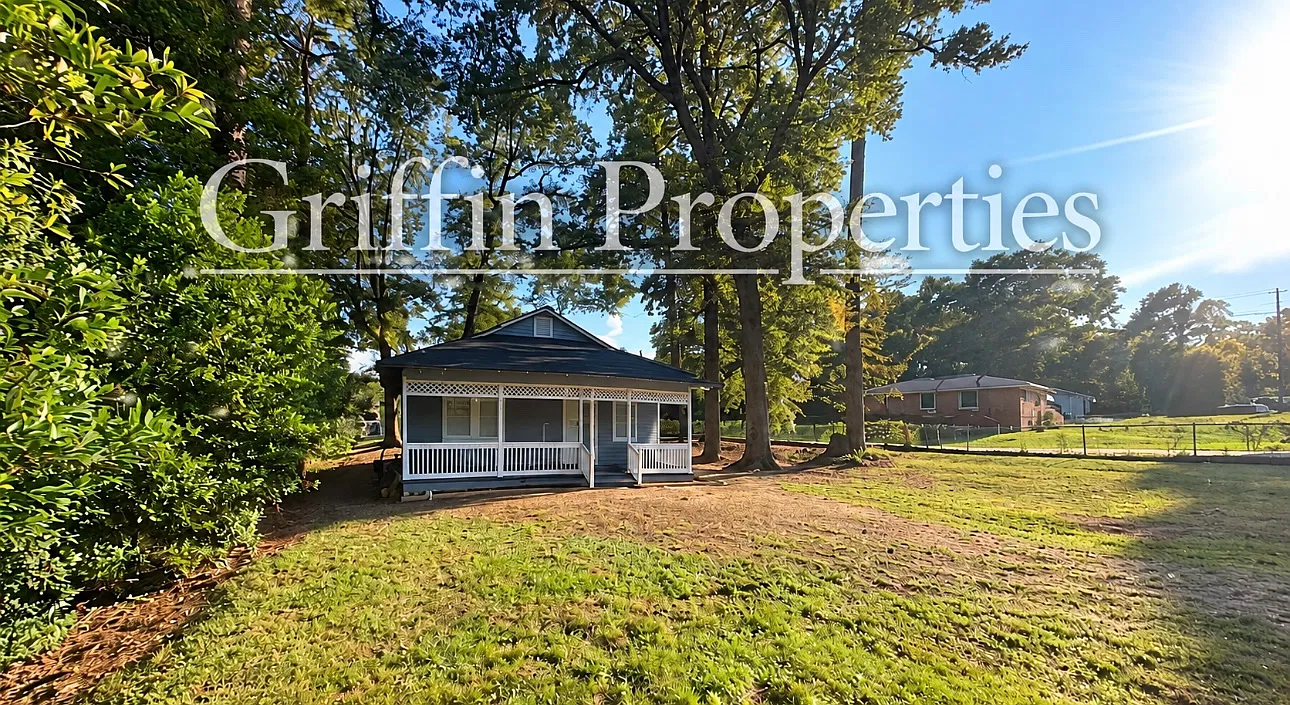 2 bed, 1053 sqft, $1,600 — Photo 1
