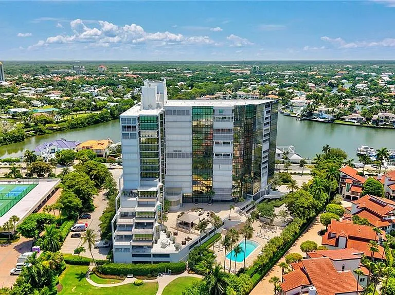4751 Gulf Shore Blvd N #3 — Photo 35
