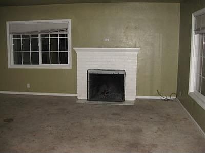 3rd image of 1514 W Cambridge Ave