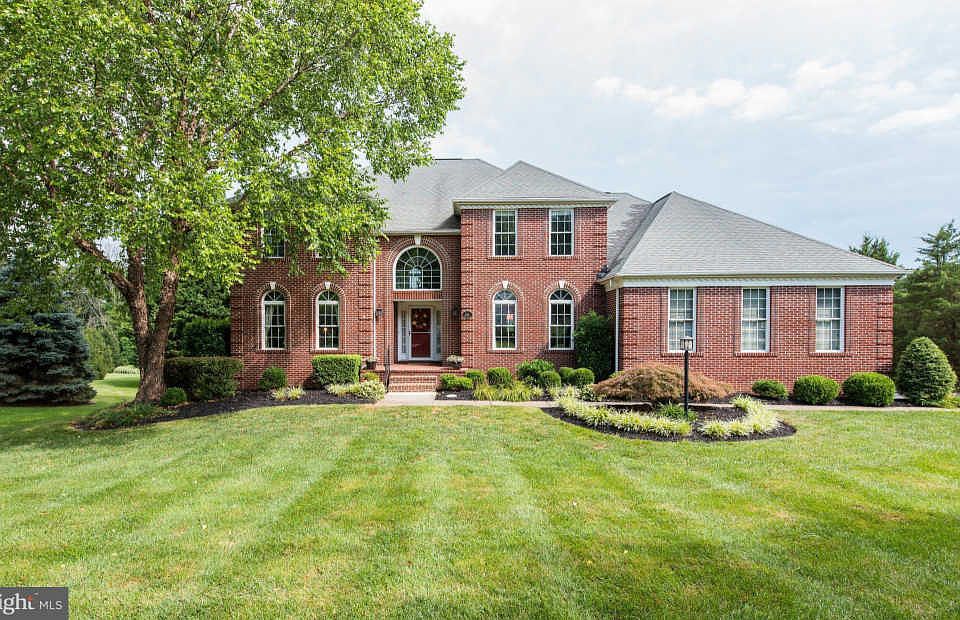 1st image of 3125 Fox Valley Dr