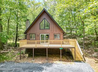 216 Dorchester Dr, Bushkill, PA 18324