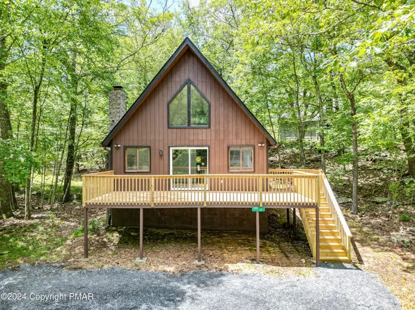 216 Dorchester Dr, Bushkill, PA 18324