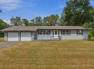 400 NW 48th Ter, Topeka, KS 66617