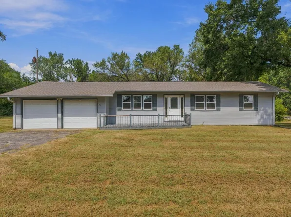 400 NW 48th Ter, Topeka, KS 66617