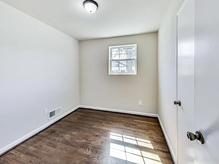 4617 Creek Shore Dr — Photo 18