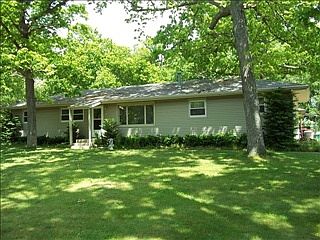 1st image of 1018 W Sunny Ln