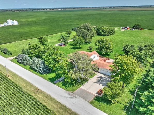 5940 Hibbard Rd, Macon, IL 62544