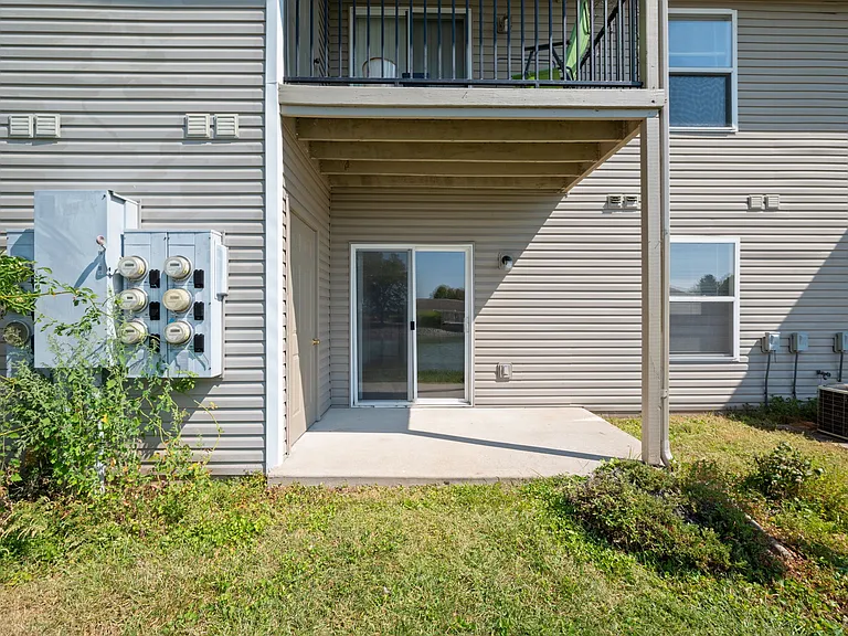 Autumn Woods Apartments — Photo 36
