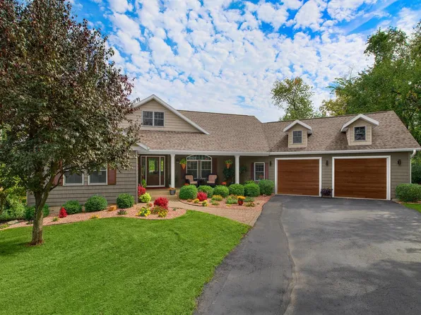 N2198 Briarwood AVENUE, La Crosse, WI 54601