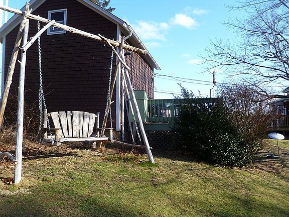 5th image of 204 West St