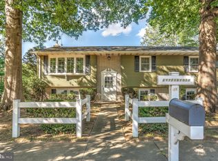 45 Park St, Akron, PA 17501