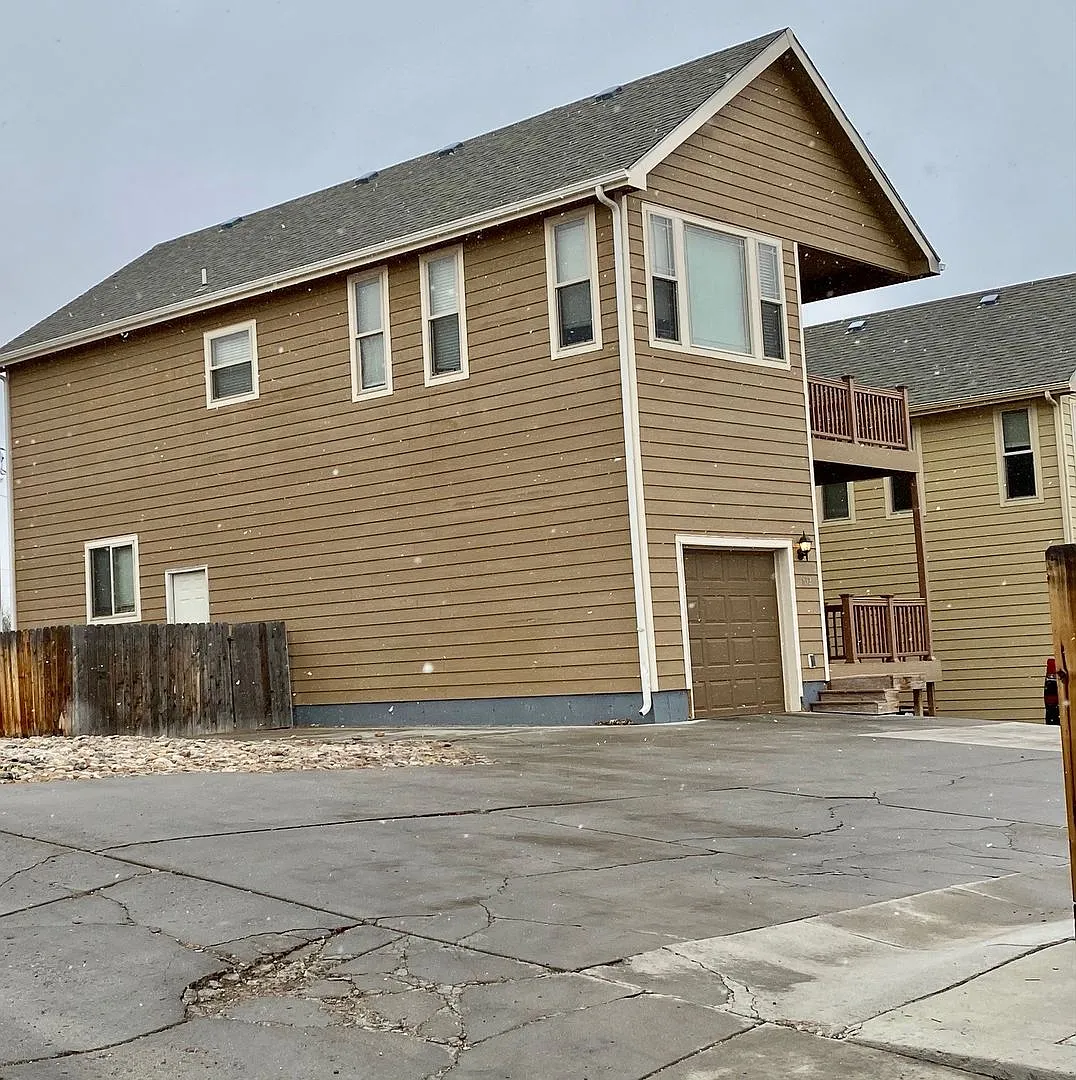 Three Bedroom / Two Bathroom Home — Photo 1