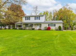 5050 Estella Ln, Shelby Township, MI 48316