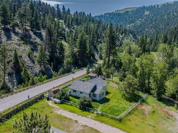 9319 Stemple Pass Rd, Lincoln, MT 59639