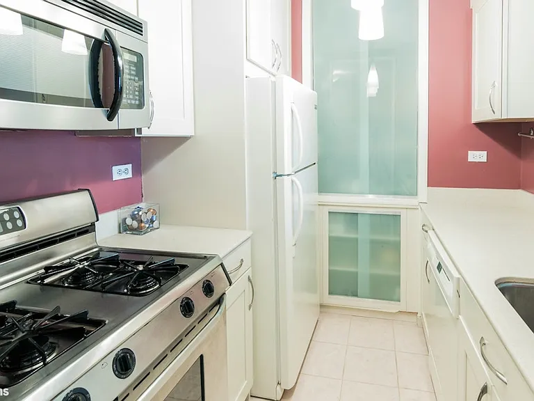 5 E 22nd St #5R — Photo 3