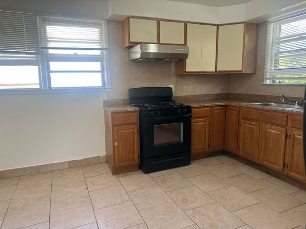 422 Willow Rd W FLOOR 2