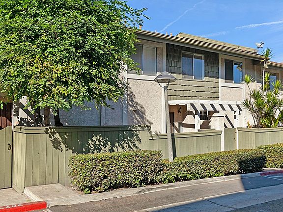 5th image of 3912 60th St Unit 6