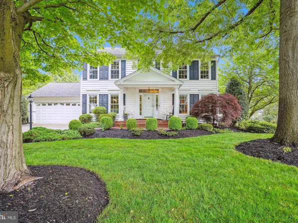 13612 Nubian Ct, Herndon, VA 20171