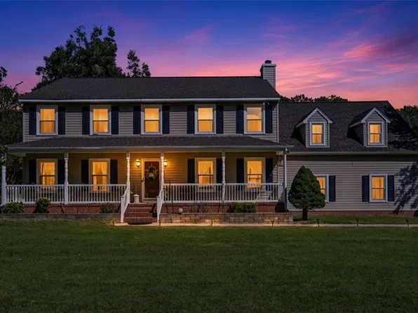208 Appaloosa Way, Smithfield, VA 23430