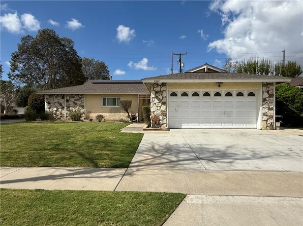 2626 N Jessee Dr, Santa Ana, CA 92705