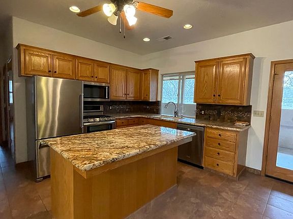 5th image of 15570 Avenue 292