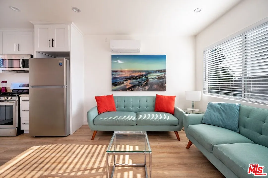 1 bed, 1.0 bath, $1,995 — Photo 4