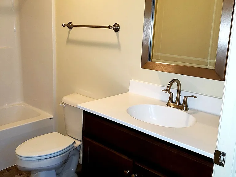 1740 Chestnut St — Photo 26
