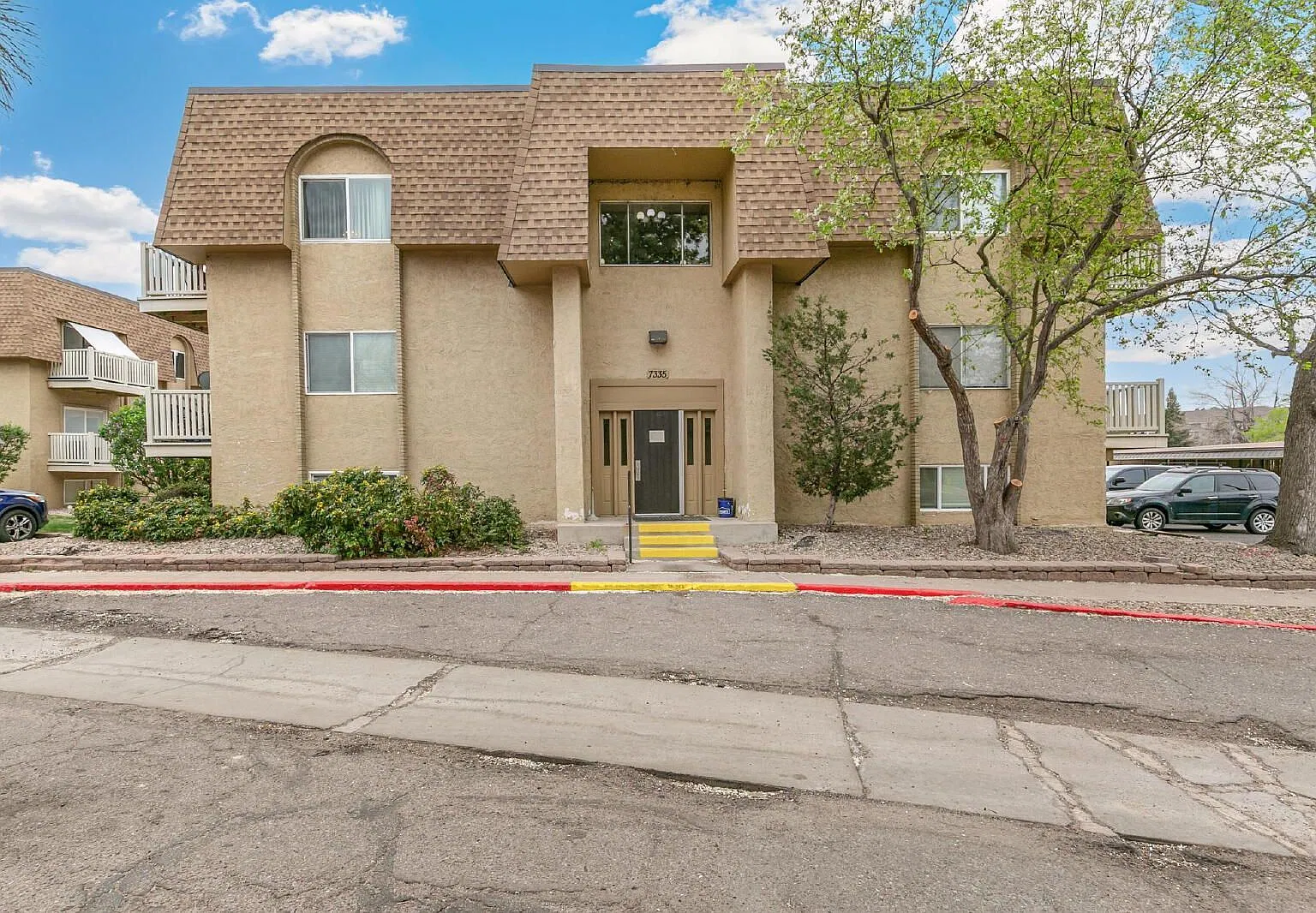 2 bed, 1.5 bath, 967 sqft, $1,625 — Photo 1