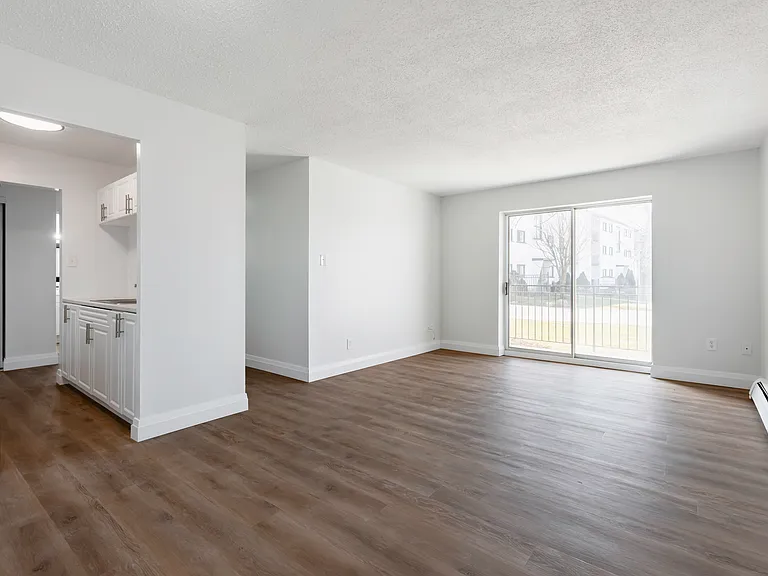 10 Leacrest Ct — Photo 3