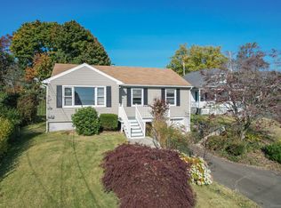 36 Bluff Ave, West Haven, CT 06516