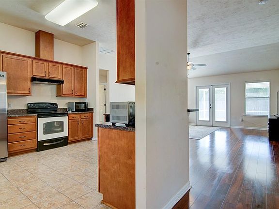 5th image of 15572 NW 136TH TERRACE