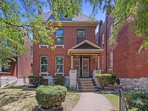 2nd image of 4716-4718 Olive St