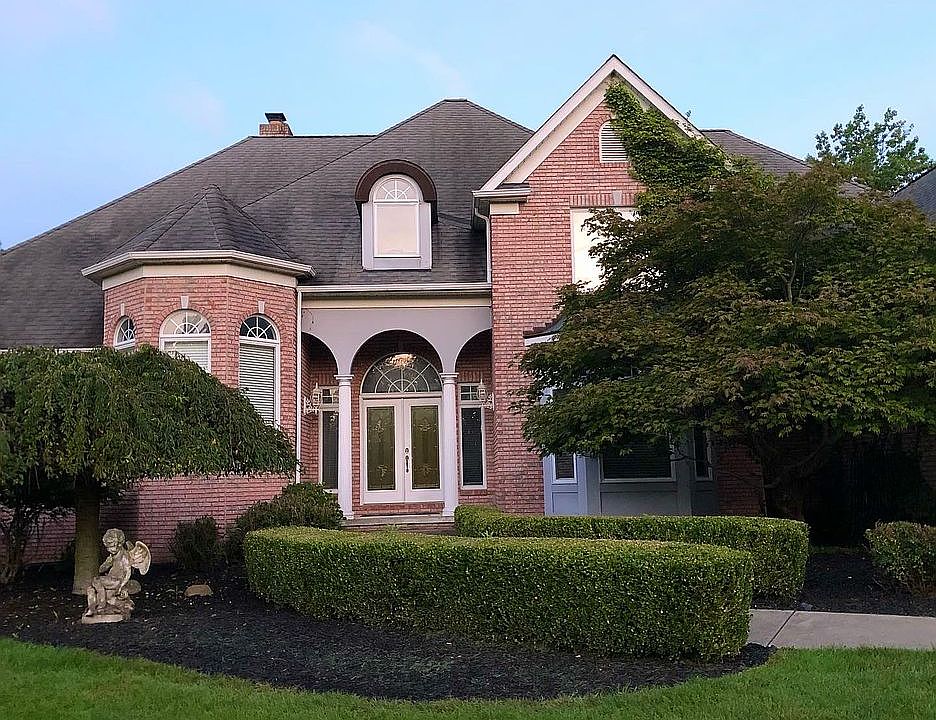 2nd image of 2898 Istra Ln